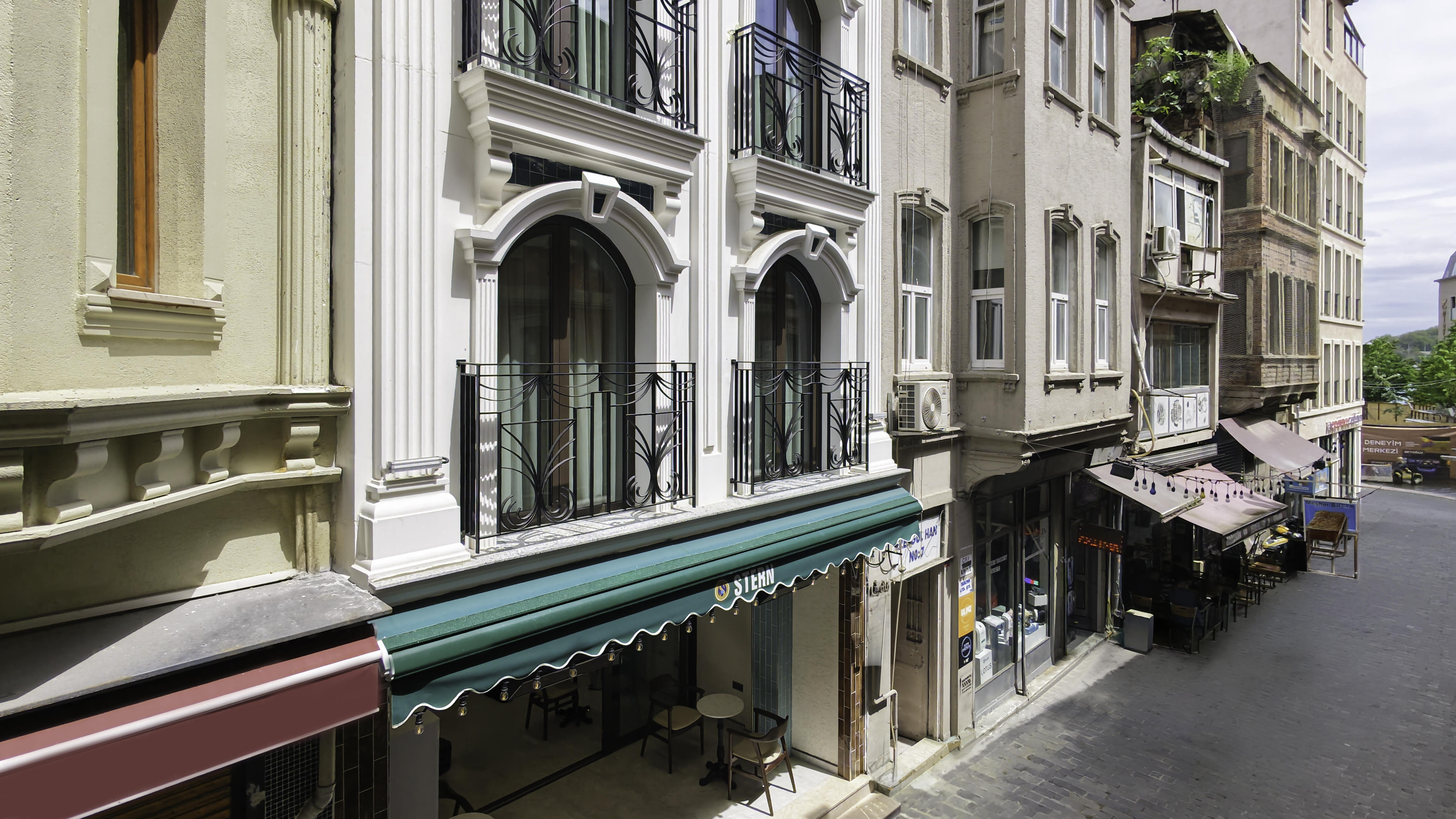 Stern Hotel